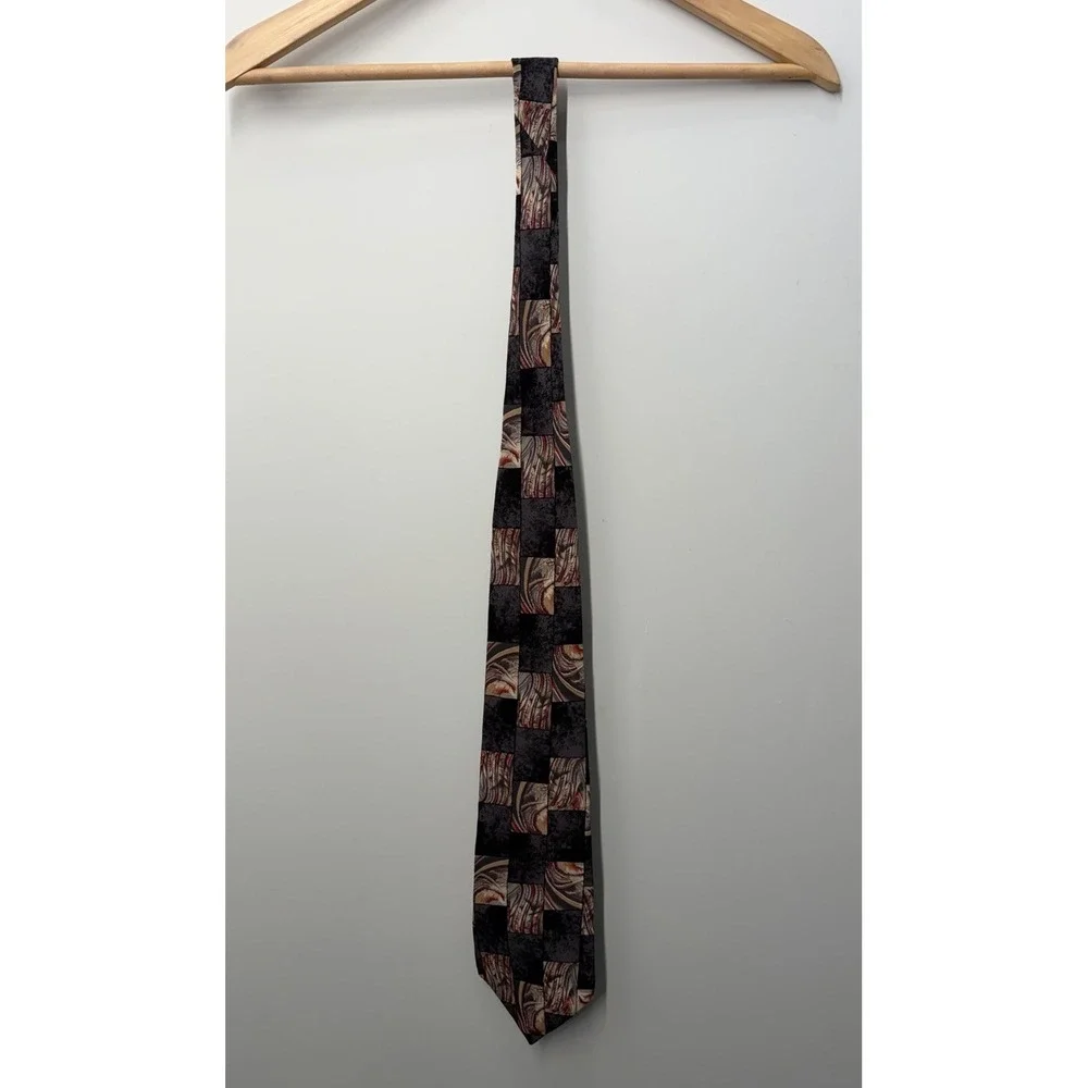 Gianfranco Ruffini Italy Silk Tie Geometric Necktie Vintage 100% Italian Silk